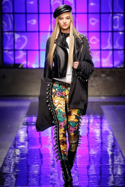Look 35
